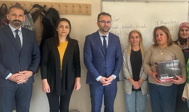 Iğdır'da Kuaförlük Kursunu Başarıyla Tamamlayan Kursiyerlere Hediye