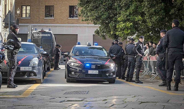 İtalya'da Cosa Nostra'ya Büyük Operasyon: 181 Gözaltı