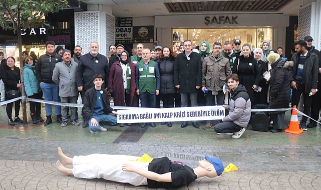 'Kalp krizi' geçiren cansız mankeni görünce hayrete düştüler