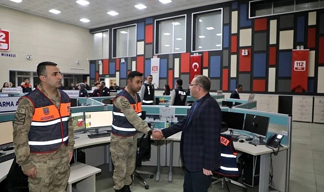 Kars, Depremin 2. Yıl Dönümünde Bolu Yangınına Dikkati Çekti: "Kimsenin Gözünün Yaşına Bakmayacağız"