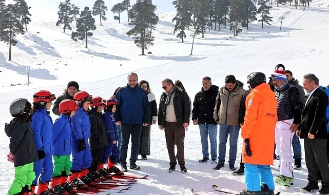 Kars'ın Yıldızları Sarıkamış'ta Kayakla Parlıyor