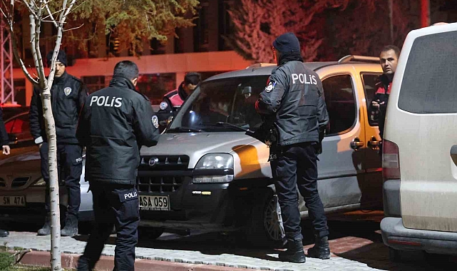 Konya'da 'Dur' İhtarına Uymayan Sürücü Kovalamacayla Yakalandı: 98 Bin Lira Ceza