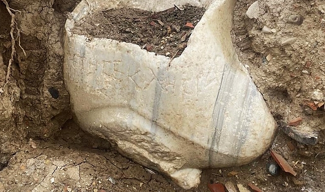 Kuşadası'nda Antik Kuros Heykelinin Parçası Bulundu
