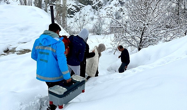 Malatya'da Karlı Yollar Aşılarak Yaşlı Kadına Sağlık Hizmeti Ulaştırıldı