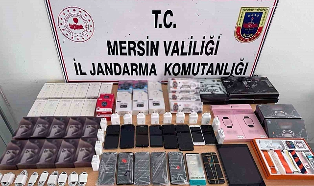 Mersin'de Kaçak Telefon Operasyonu: Çok Sayıda Cihaz Ele Geçirildi