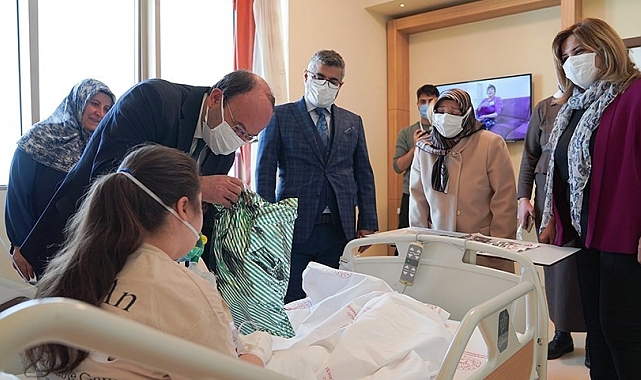 Minik Kalplere Büyük Sevinç: ETÜ ve Şehir Hastanesi'nden Anlamlı Etkinlik