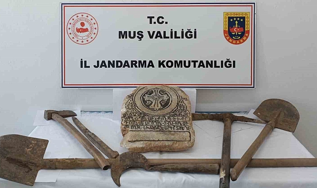 Muş'ta Kaçak Kazı Operasyonu: Tarihi Eser Ele Geçirildi