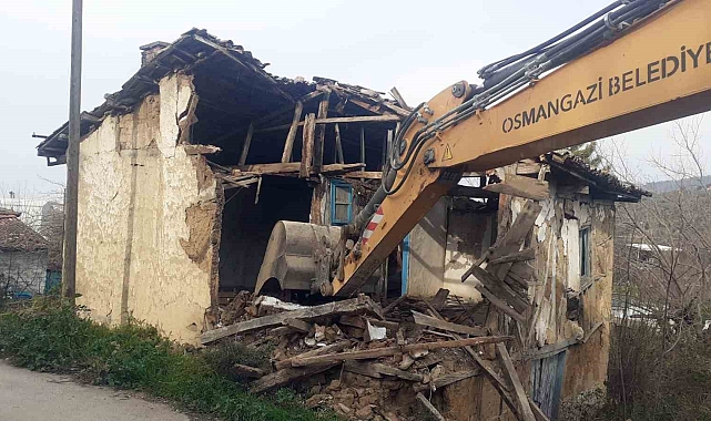 Osmangazi'de Metruk Bina Yıkımları Hız Kesmiyor