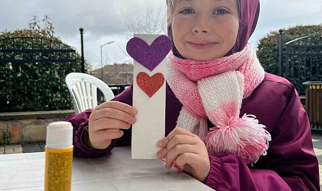 Osmangazi'nin Gezici Kütüphanesi Çocukları Kitap Ayraçlarıyla Buluşturdu