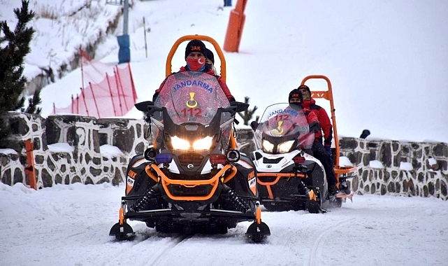 Palandöken'de Yasaklı Alanda Snowboard Yapan Şahsa Ceza