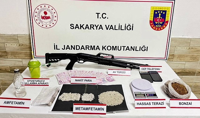 Sakarya'da Uyuşturucu Operasyonu: 2 Tutuklama