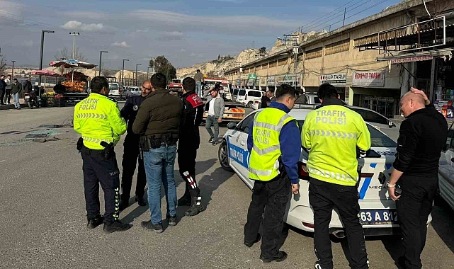 Şanlıurfa'da Düz Yolda Devrilen Araç Şaşkınlık Yarattı