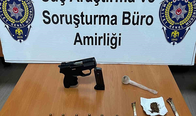 Sarıkamış'ta araç içinde uyuşturucu yakalandı