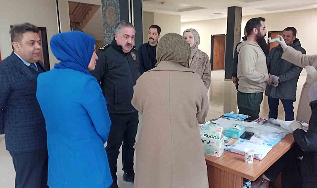Van Emniyet Müdürlüğü'nde Sigara Bırakma Bilgilendirme Standı Açıldı