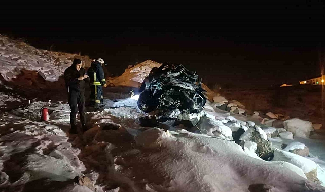 Van Erciş'te Kamyonet Takla Attı: Sürücü Yaralandı