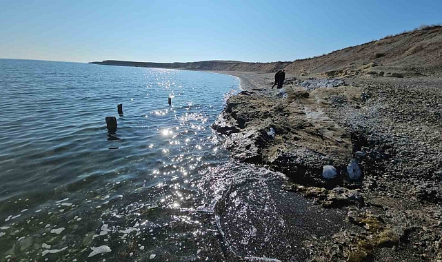 Van Gölü'nün Çekilmesiyle Tarihi Pargat İskelesi Gün Yüzüne Çıktı