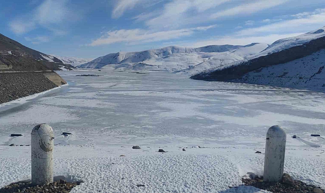 Van'da Dondurucu Soğuklar: Barajlar ve Göletler Buz Tuttu