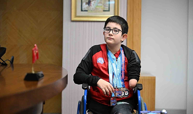 Yıldırım'ın Gururu Muhammed Ali'den Yüzme Şov: 9 Madalya ile Döndü!