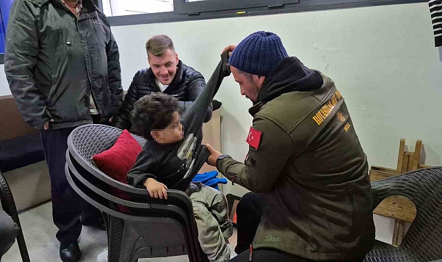Düzce'de Taksicilerden Örnek Davranış: Kayıp Çocuğu Ailesine Kavuşturdular