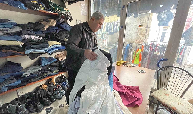 Elazığ'ın Tarihi Bit Pazarı'nda Ölenlerin Kıyafetleri Rağbet Görüyor