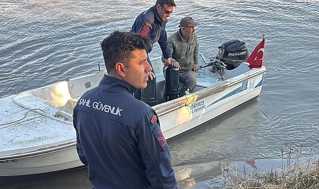 Seydikemer'de Teknede Balık Avlarken Denize Düşen Şahıs Aranıyor