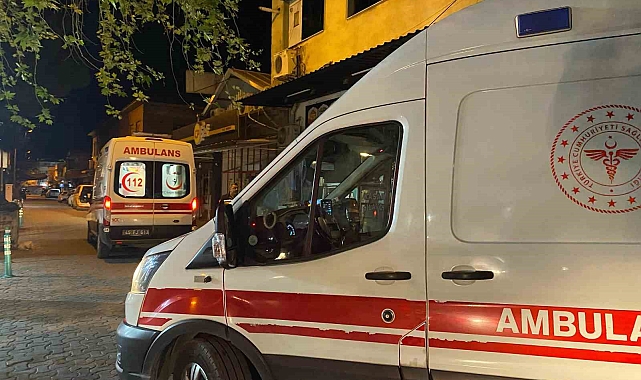 Turgutlu'da Kan Donduran Cinayet: Uyuşturucu Alan Koca Eşini Sokak Ortasında Bıçaklayarak Öldürdü, Kızını Yaraladı