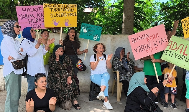 Iğdır'da Esra Ertekin Davasında İlk Duruşma: Kadınlar Adliye Önünde Adalet İçin Haykırdı