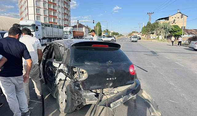 Patnos'ta Trafik Kazası: 3 Yaralı Hastaneye Kaldırıldı