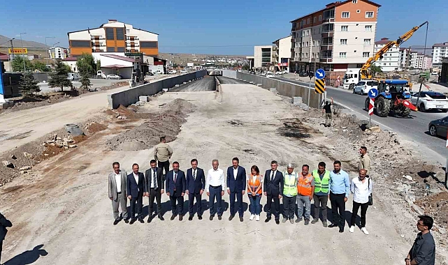 Tatvan Karşıyaka Kavşağı Ağustos'ta Açılıyor: Trafik Rahatlayacak!