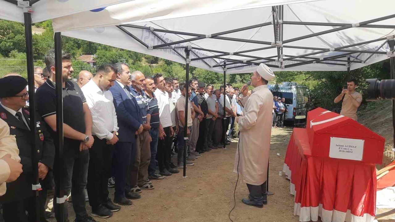 Mesaiye Giderken Hayatını Kaybeden Uzman Çavuş, Memleketi Samsun'da Son Yolculuğuna Uğurlandı