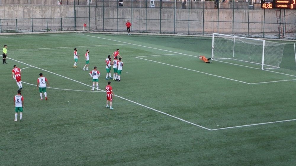 Ardahan Belediye Başkanı Faruk Demir, Futbol Takımını Kutladı