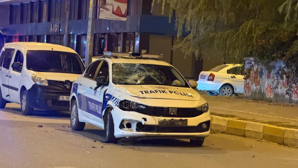 Iğdır'da Polis Aracı İle Motosiklet Çarpıştı: 2 Ağır Yaralı!