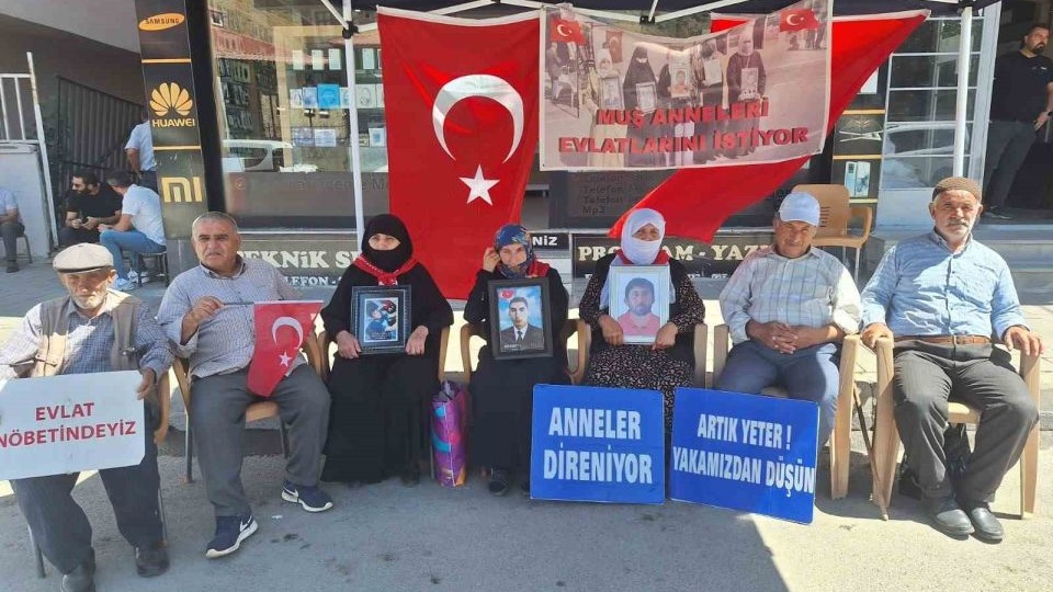 Evlat Nöbetindeki Aileler "Terörsüz Türkiye" Süreciyle Umutlandı