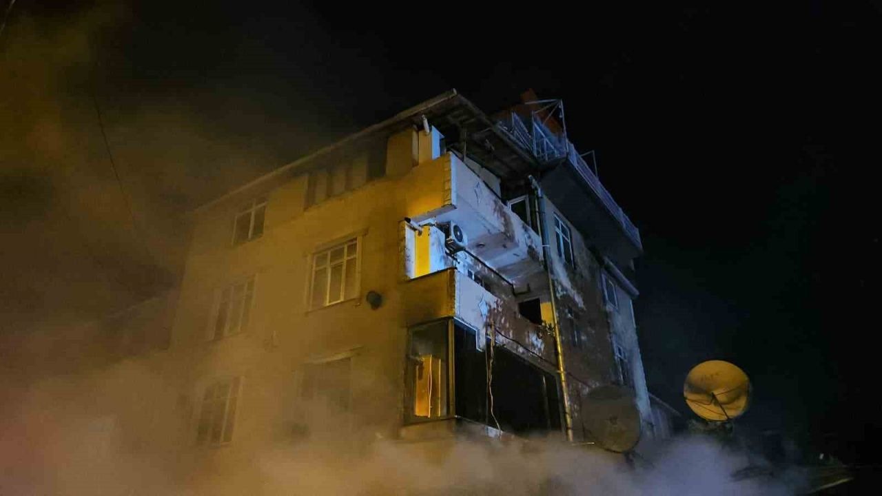 Avcılar'da Çorap Atölyesinde Yangın