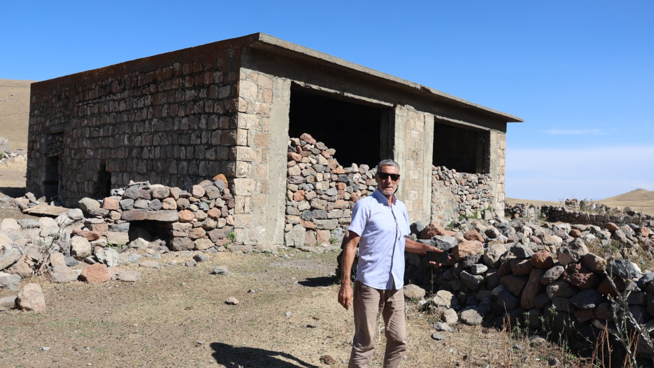 Iğdır'da Ruslardan Kalma Tarihi Taş Bina Zamana Meydan Okuyor