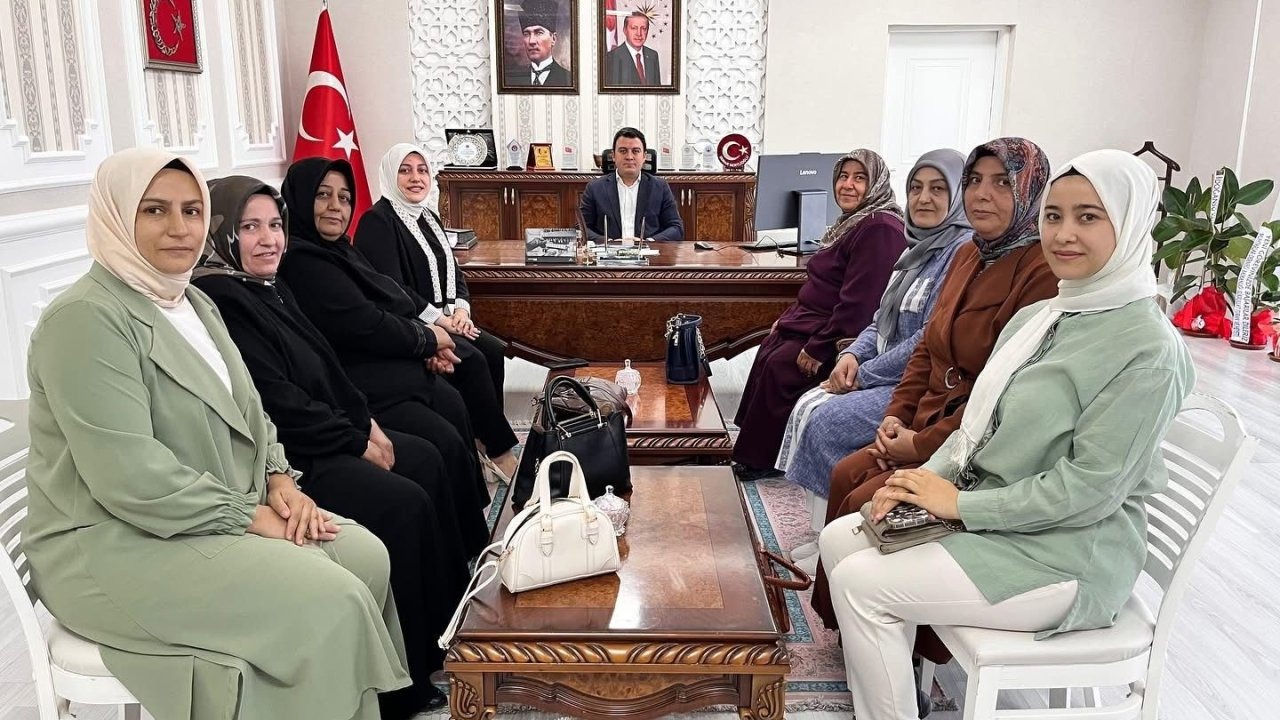 AK Parti Kadın Kolları Başkanı'ndan Patnos Kaymakamı'na Ziyaret