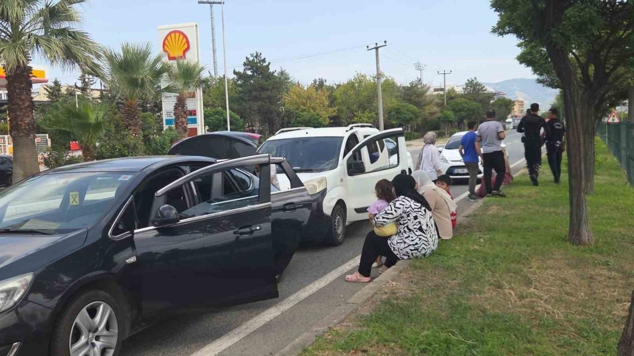 Orhangazi'de Zincirleme Kaza: 1 Bebek ve 1 Çocuk Yaralı