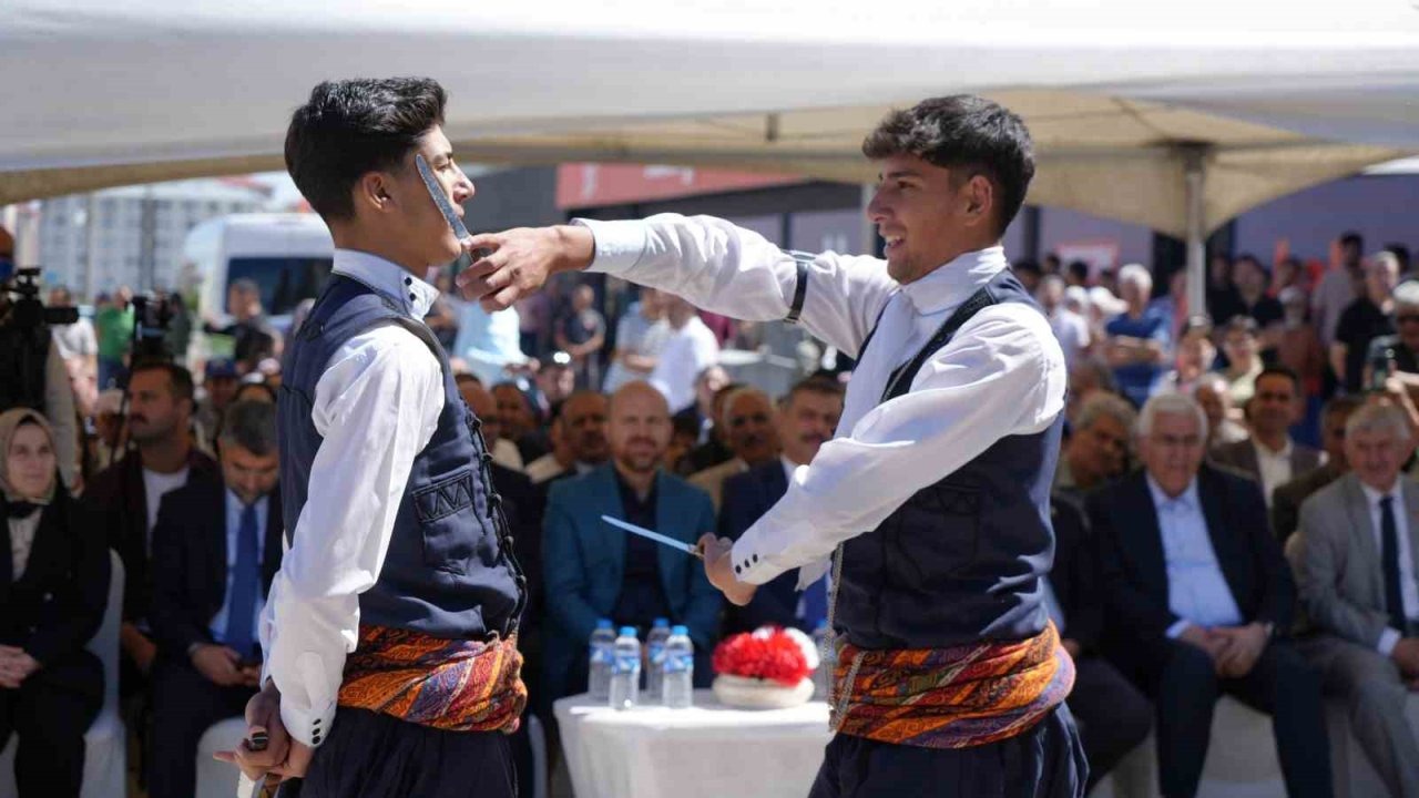 Erzurum'da Halk Pazarı, Bilgi Evi ve Park Açılışı