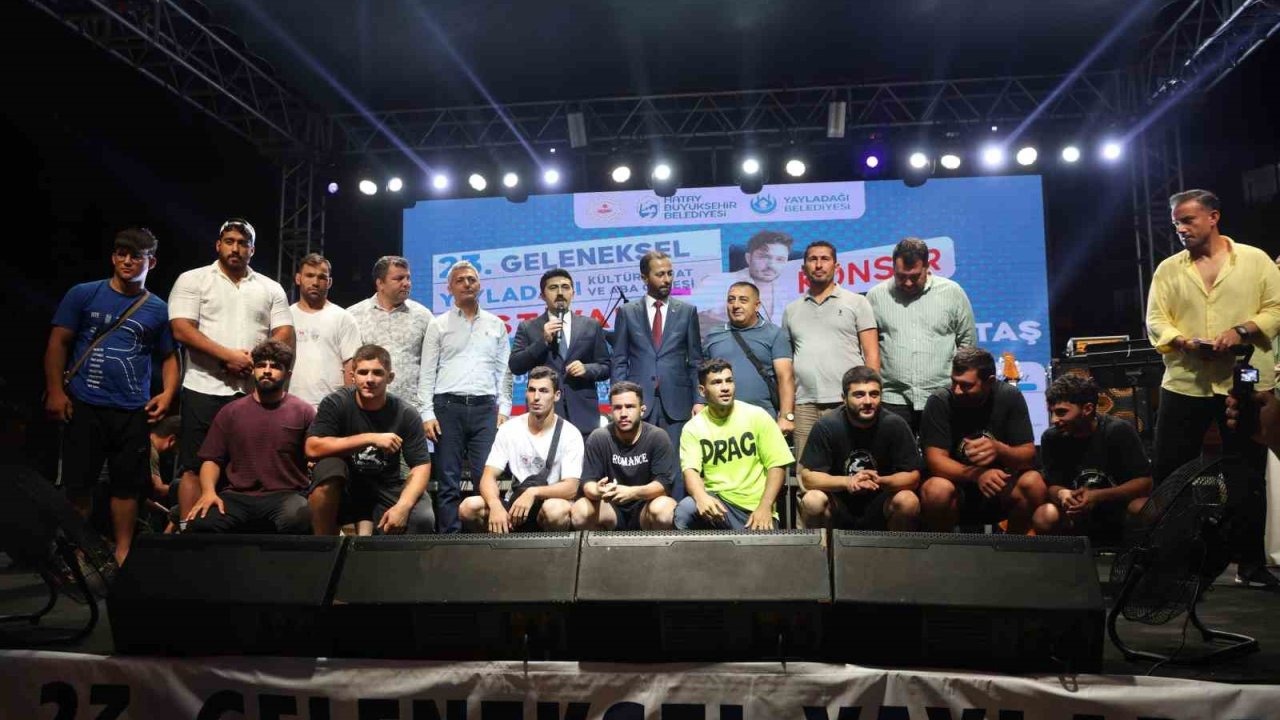 Hatay Yayladağı'nda Festival Coşkusu: Tütün Dizme Yarışması ve İlyas Yalçıntaş Konseriyle Eğlenceli Başlangıç