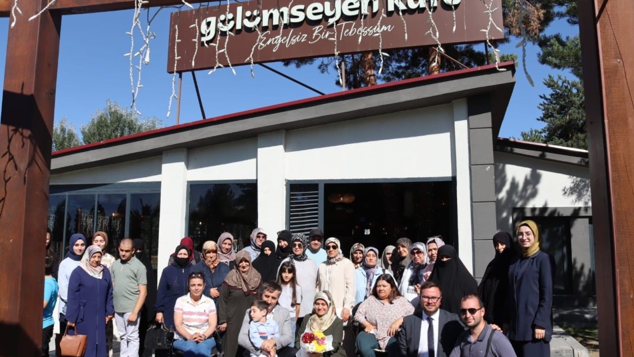 Erzurum'da Özel Gereksinimli Bireylerin Aileleri Bir Araya Geldi