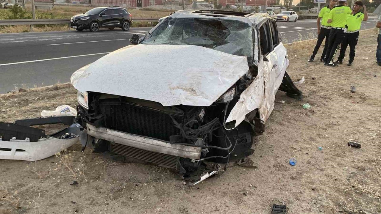 Aksaray'da Gurbetçi Ailenin Kaza Yaptığı Feci Kazada Can Kaybı 2'ye Yükseldi