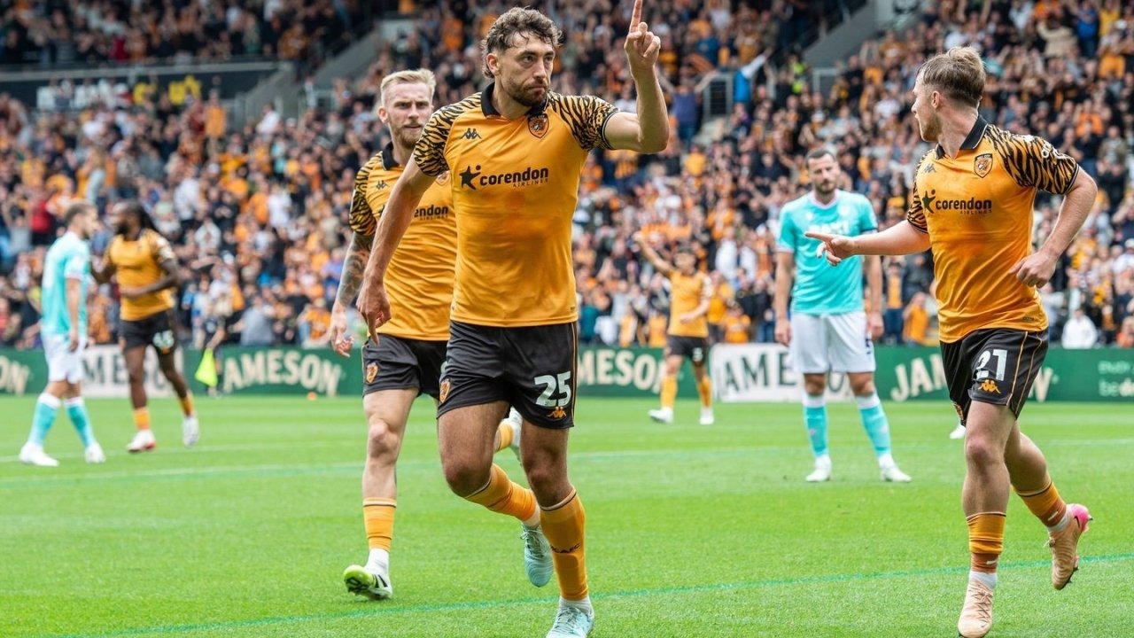 Hull City, Oxford United'ı Nefes Kesen Maçta Son Anda Devirdi
