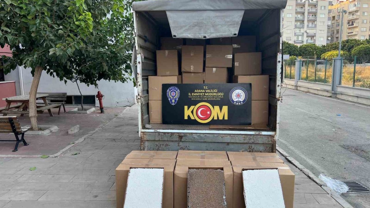 Adana'da Gümrük Kaçağı Sigara Operasyonu: 1 Milyon 650 Bin Adet Kaçak Sigara Ele Geçirildi