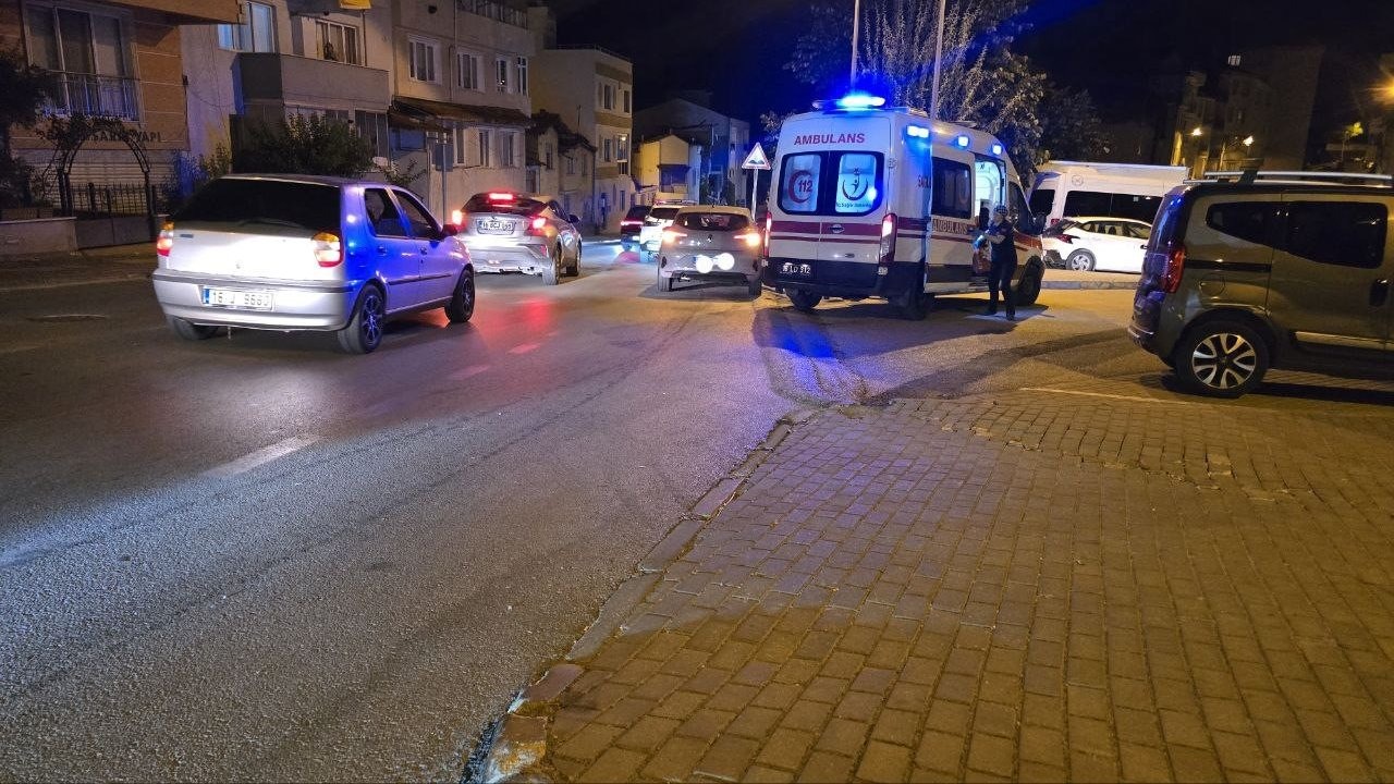 Bursa'da Otomobil Sürerken Kalp Krizi Geçiren Sürücü Hastaneye Kaldırıldı