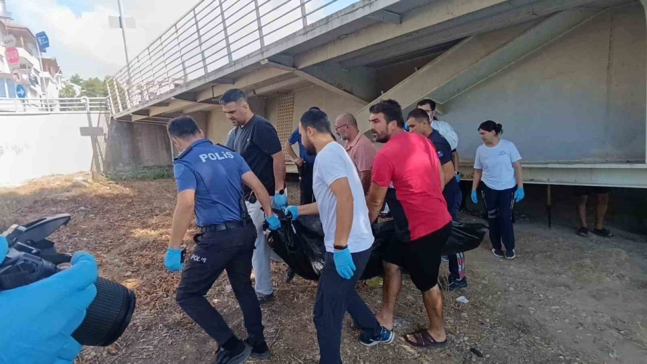 Manavgat Irmağı'nda Erkek Cesedi Bulundu