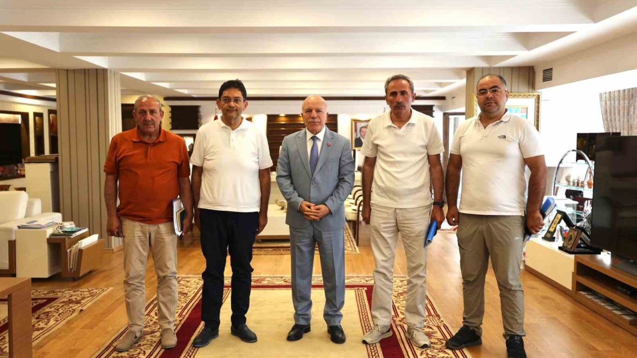 Erzurum'da Süt Toplama Merkezi Kuruluyor