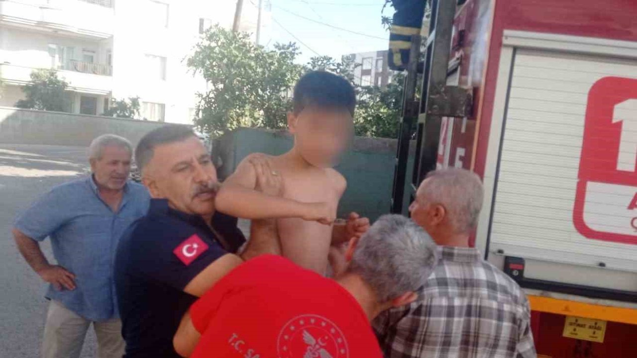 Kahta'da Yangın Paniği: Yaşlı Kadın ve Çocuk İtfaiye Tarafından Kurtarıldı