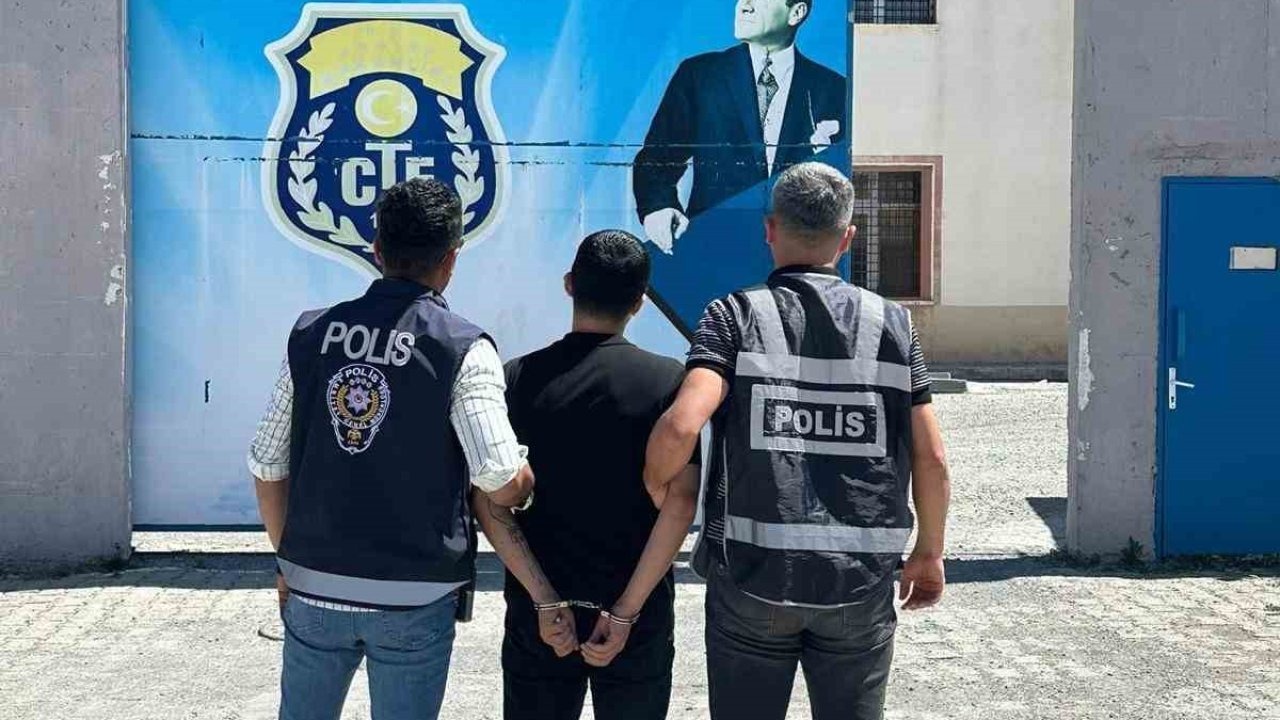 Sahte Kimlikle Gürcistan'a Kaçmaya Çalışan Hükümlü Kars'ta Yakalandı
