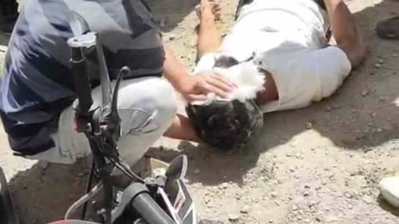 Muş'ta Otomobil ve Motosiklet Çarpıştı: 2 Yaralı