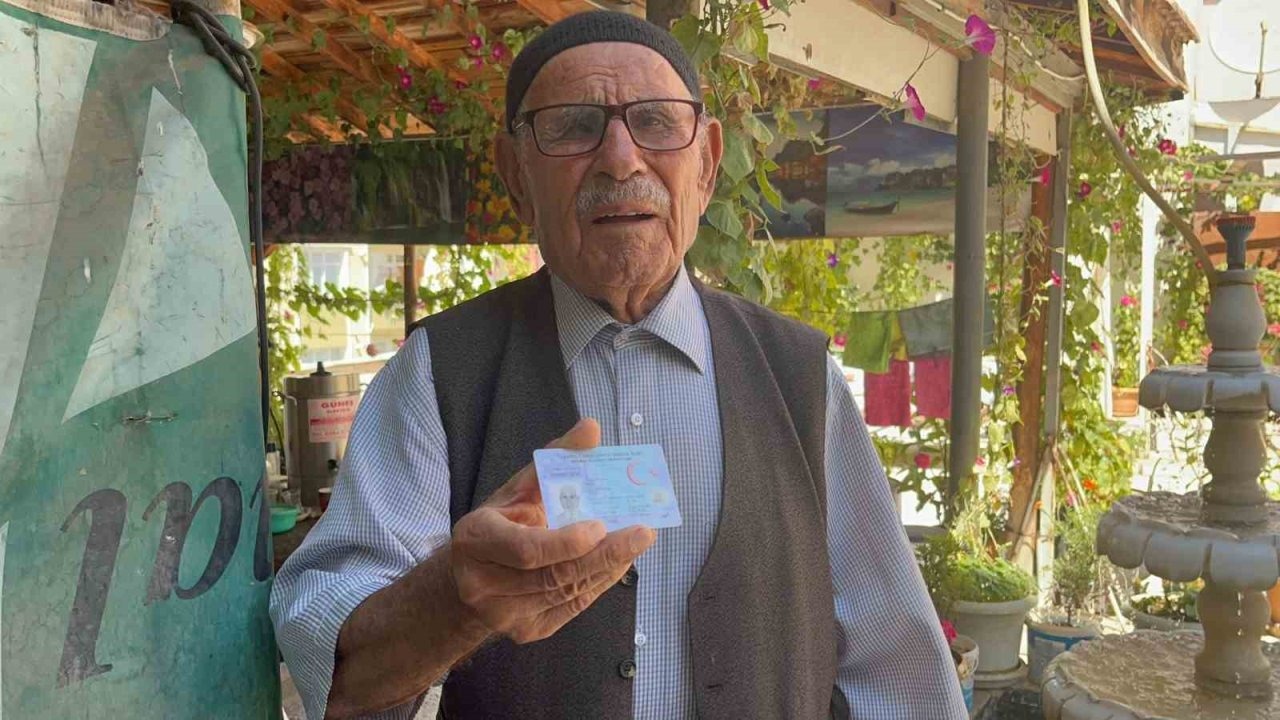 Yozgat'ta 94 Yaşındaki Ali Gül'den Uzun Yaşam Sırrı: "Canın Ne Çekiyorsa Onu Ye!"